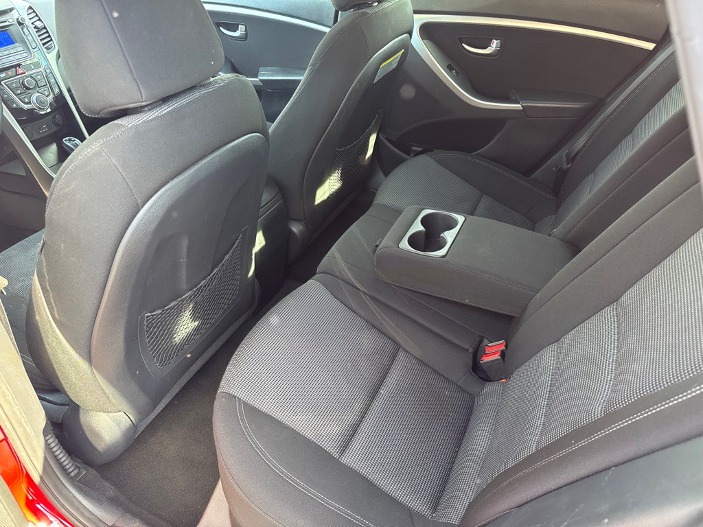 2016 Hyundai Elantra Image 10