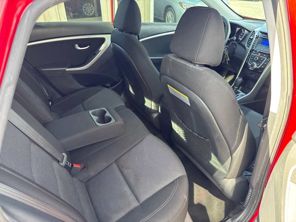 2016 Hyundai Elantra Image 11