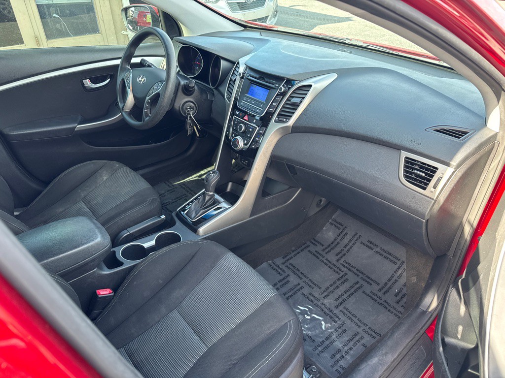 2016 Hyundai Elantra Image 12