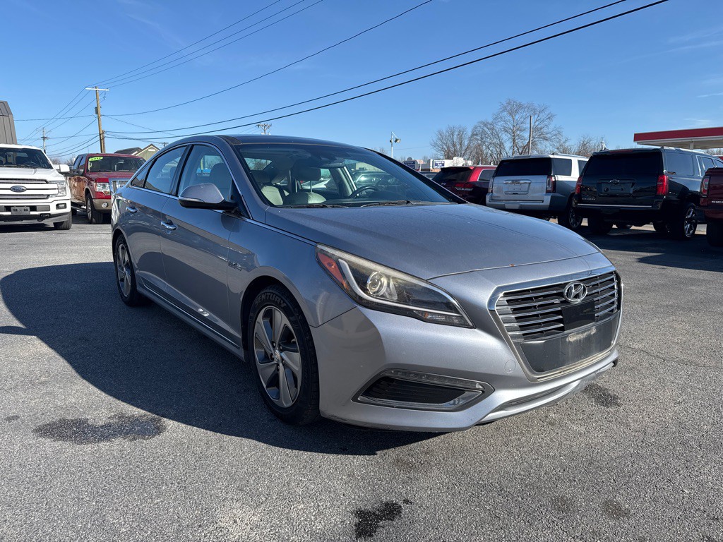 2016 Hyundai Sonata Image 2