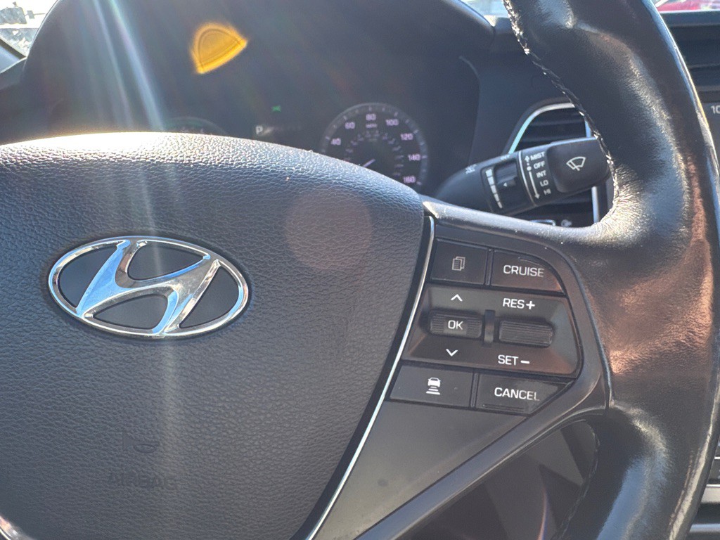 2016 Hyundai Sonata Image 16