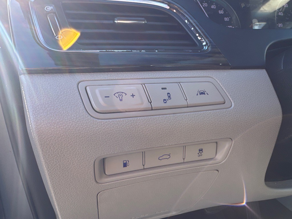 2016 Hyundai Sonata Image 21