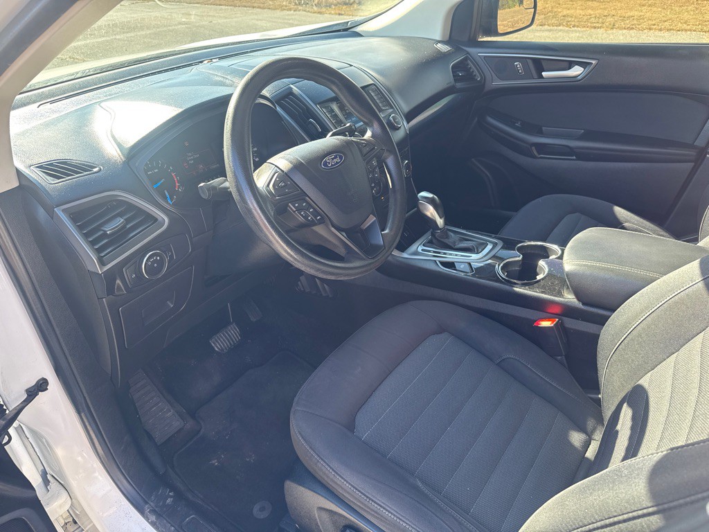 2017 Ford Edge Image 9