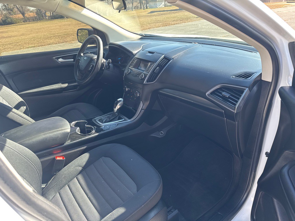 2017 Ford Edge Image 11