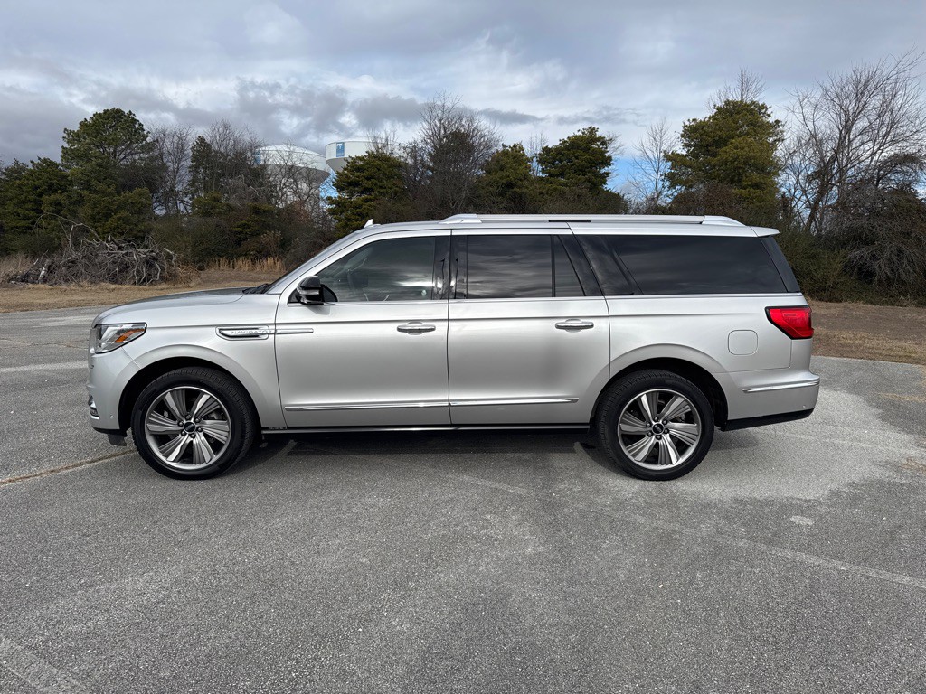 2018 Lincoln Navigator Image 4
