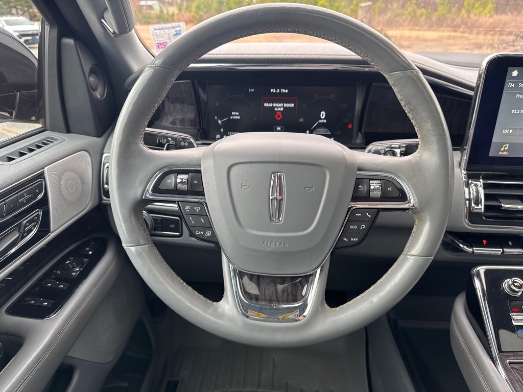 2018 Lincoln Navigator Image 18