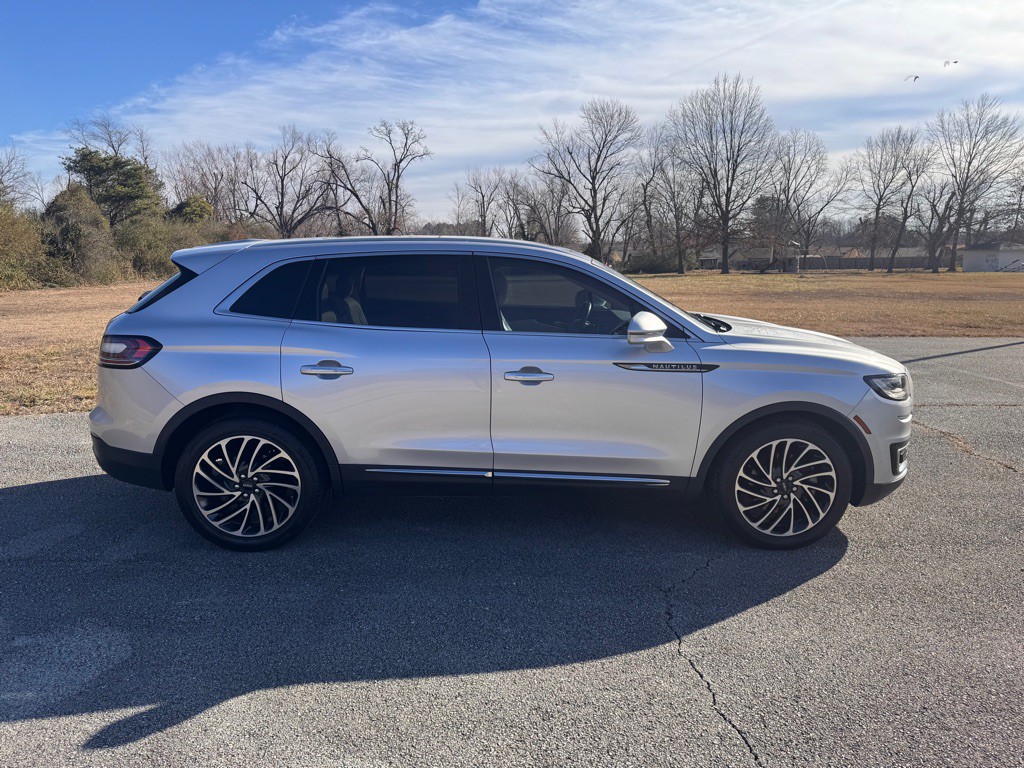 2019 Lincoln Nautilus Image 4