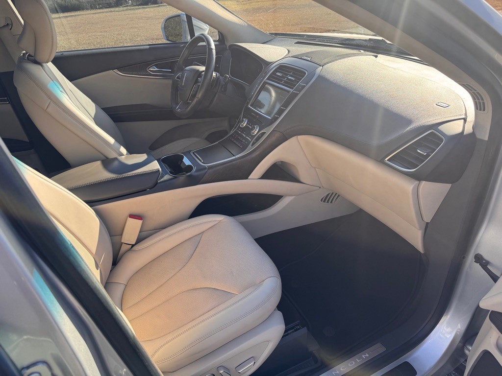 2019 Lincoln Nautilus Image 10