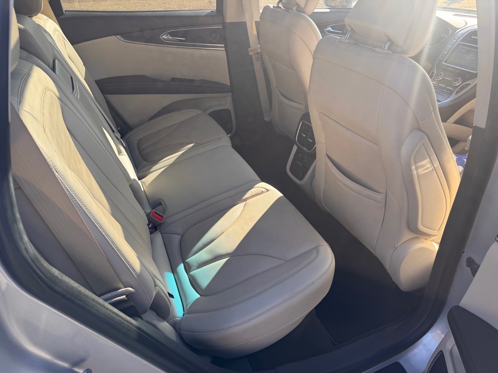 2019 Lincoln Nautilus Image 12