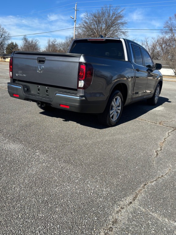 2017 Honda Ridgeline Image 7