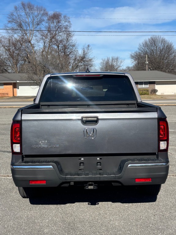 2017 Honda Ridgeline Image 8