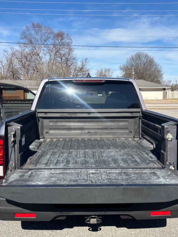 2017 Honda Ridgeline Image 11