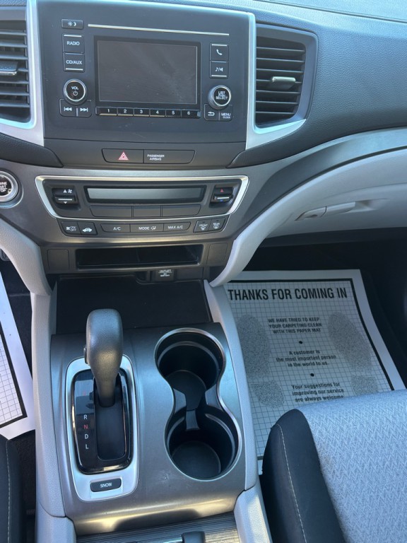 2017 Honda Ridgeline Image 16