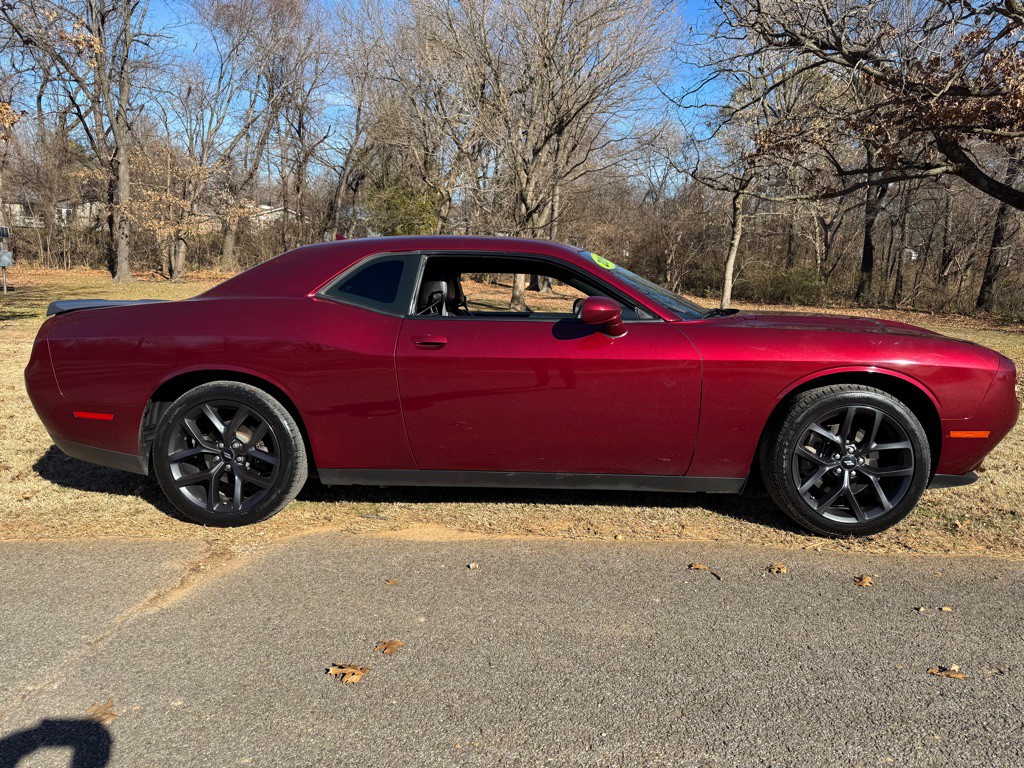 2019 Dodge Challenger Image 4