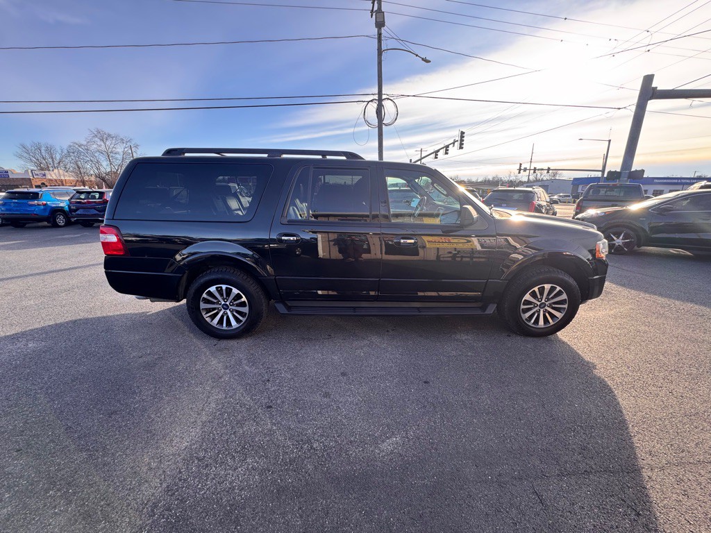 2017 Ford Expedition Image 3