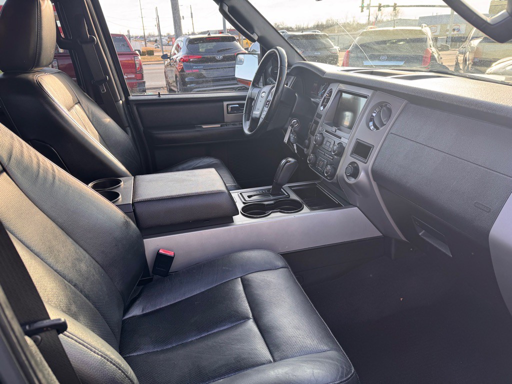2017 Ford Expedition Image 8