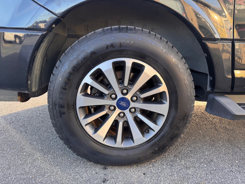 2017 Ford Expedition Image 18