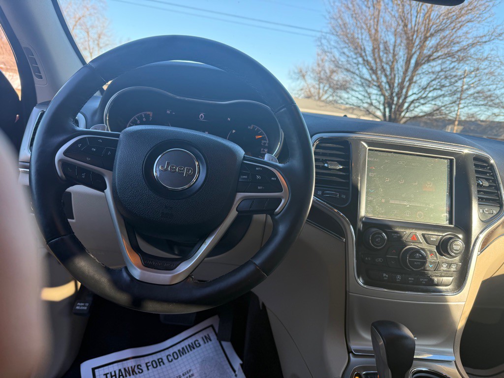 2017 Jeep Grand Cherokee Image 15
