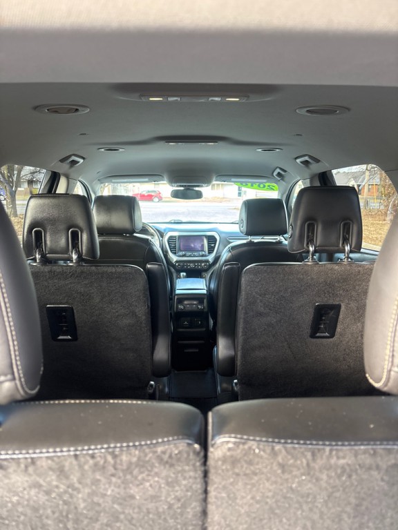 2018 GMC Acadia Image 16
