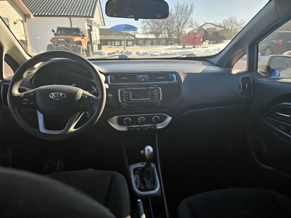 2017 Kia Rio Image 7
