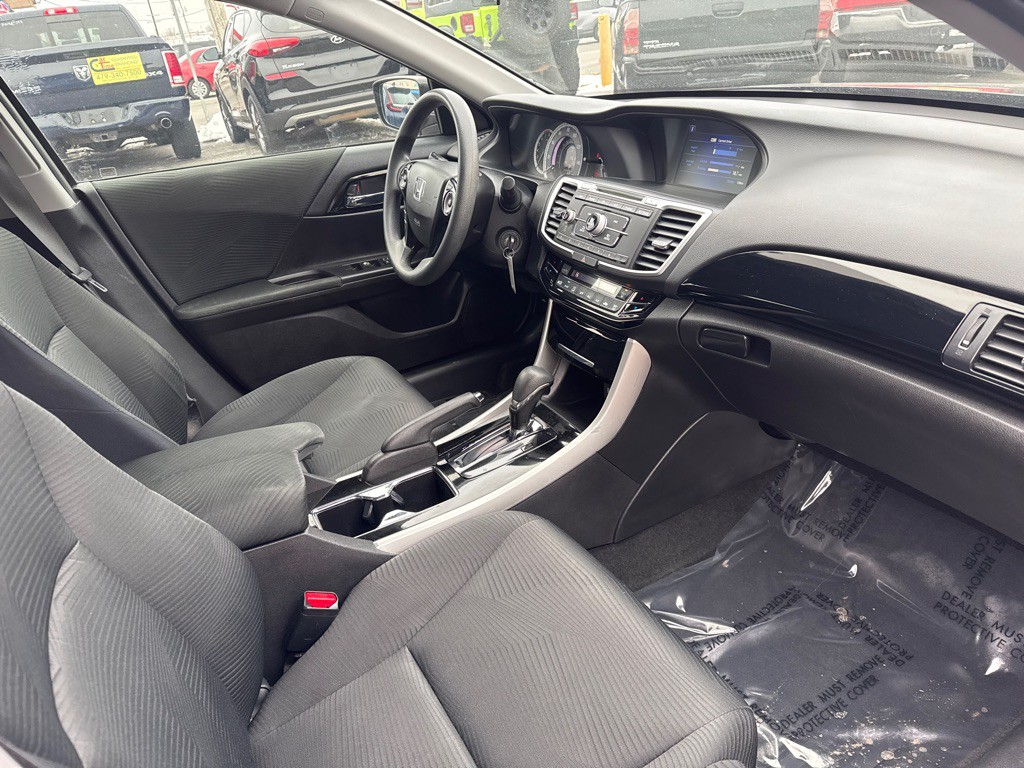 2016 Honda Accord Image 11
