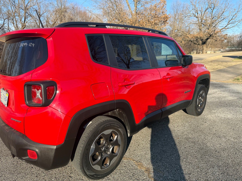 2017 Jeep Renegade Image 4