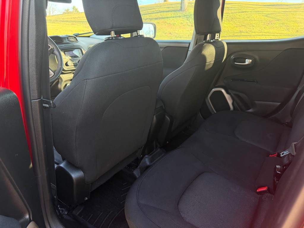 2017 Jeep Renegade Image 12