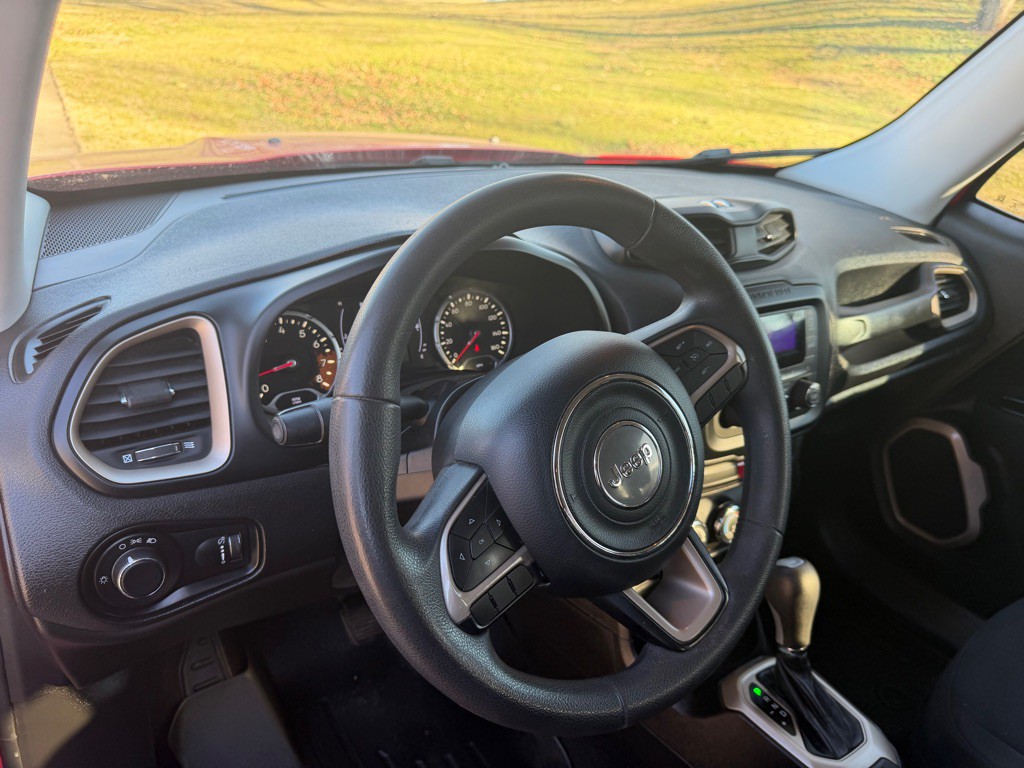 2017 Jeep Renegade Image 14