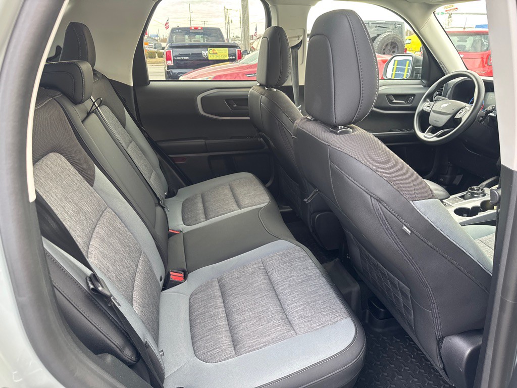 2022 Ford Bronco Image 6