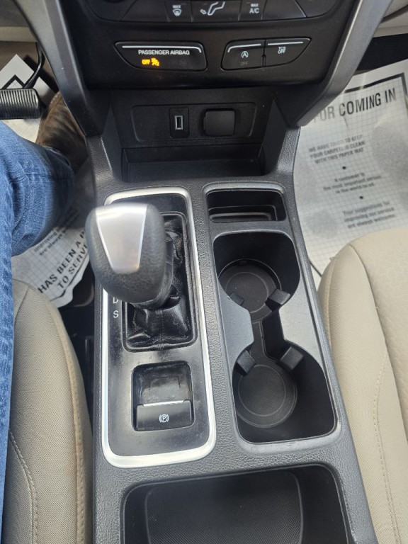 2017 Ford Escape Image 9