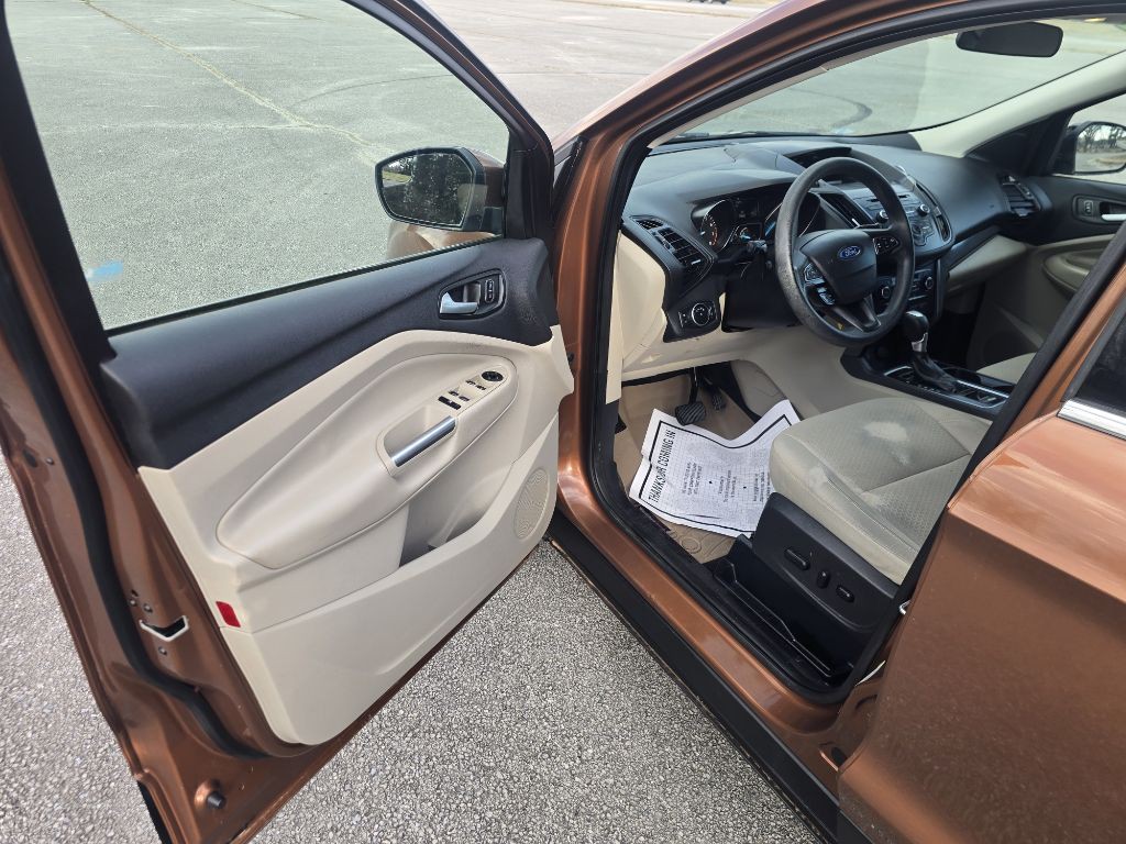 2017 Ford Escape Image 17