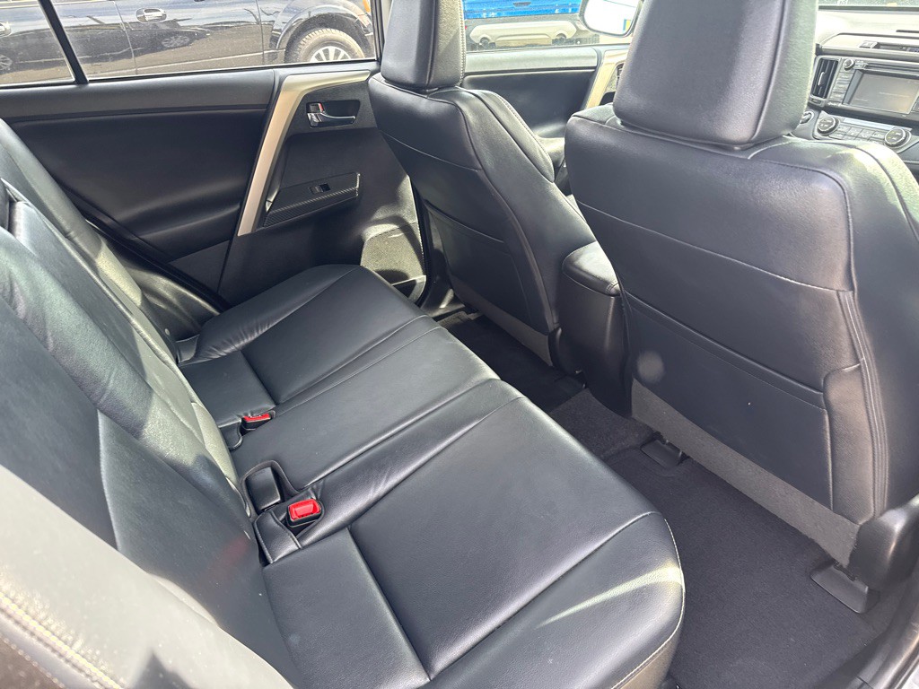2015 Toyota Rav4 Image 10