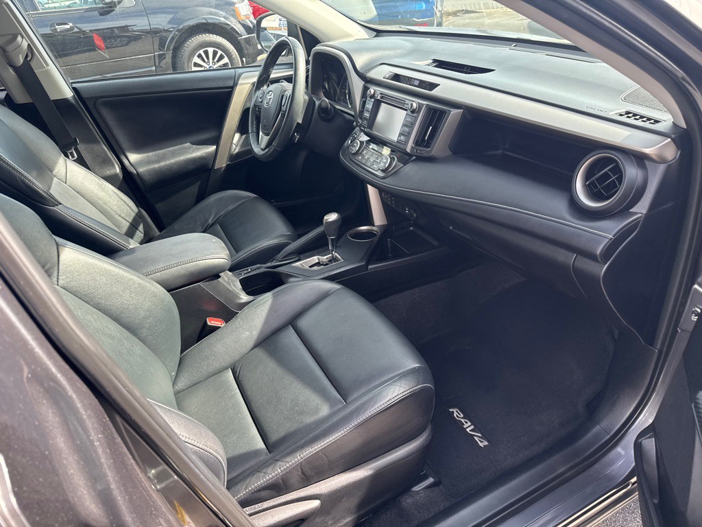 2015 Toyota Rav4 Image 11