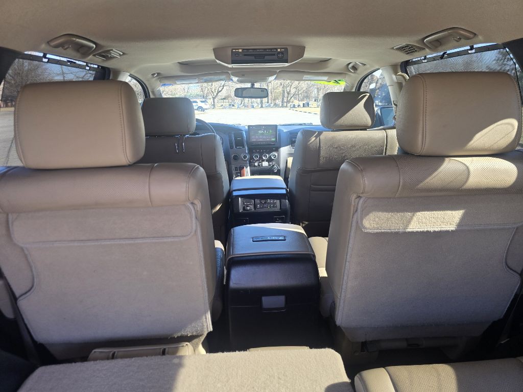 2012 Toyota Sequoia Image 10