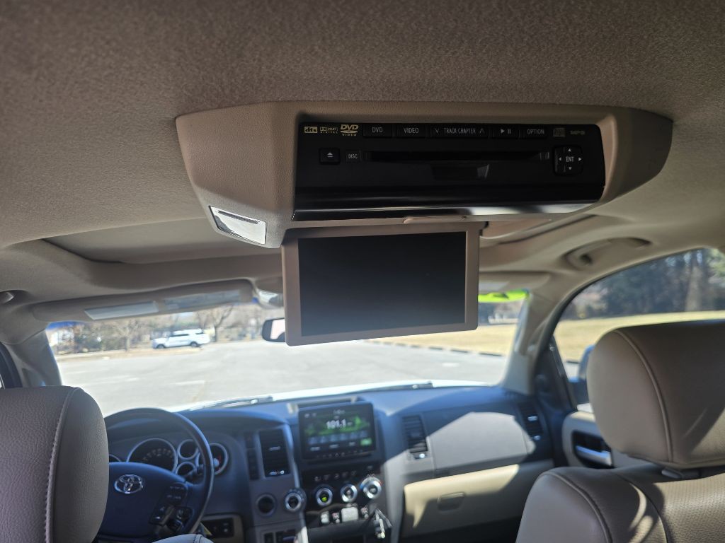 2012 Toyota Sequoia Image 13