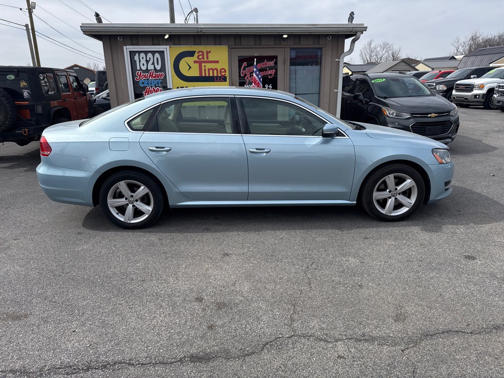 2013 Volkswagen Passat Image 7