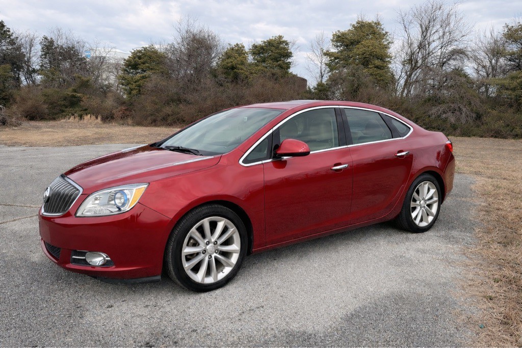 2013 Buick Verano Image 1