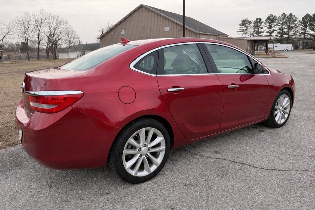 2013 Buick Verano Image 3