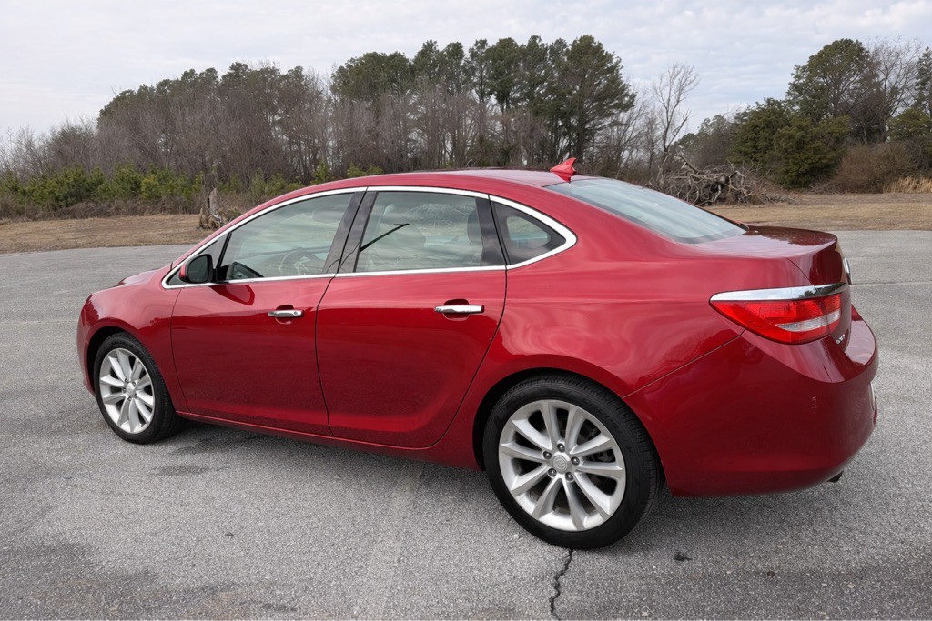 2013 Buick Verano Image 4
