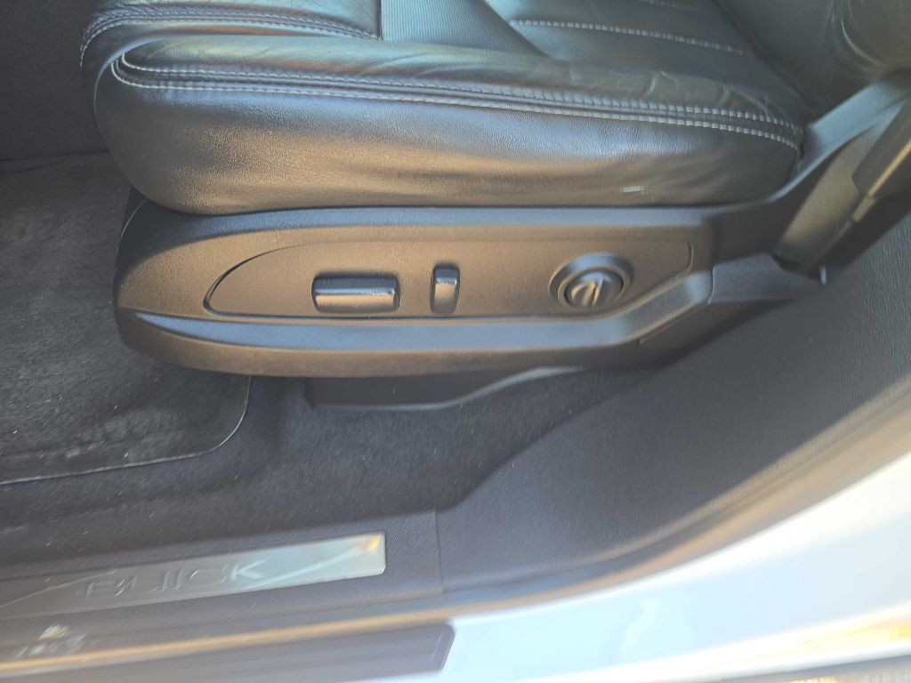 2017 Buick Enclave Image 22