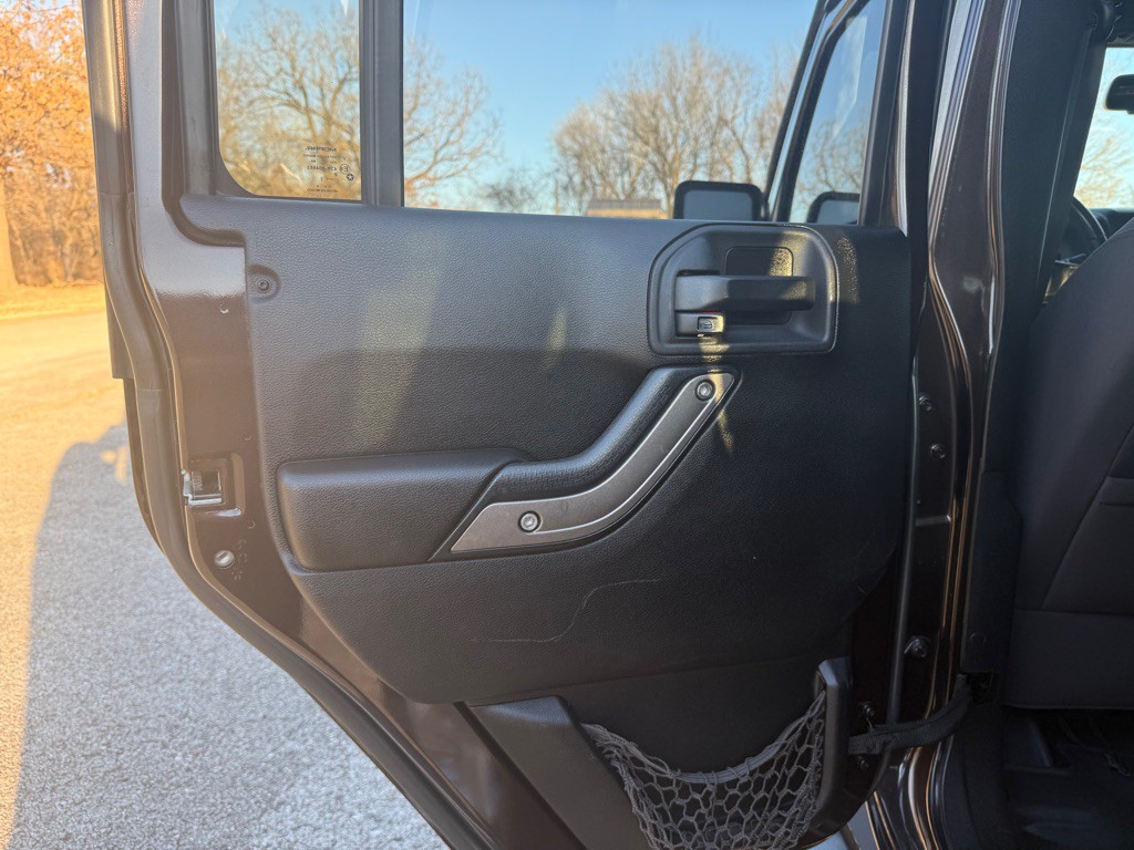 2013 Jeep Wrangler Unlimited Image 13