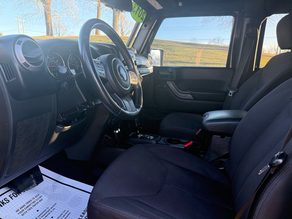 2013 Jeep Wrangler Unlimited Image 17