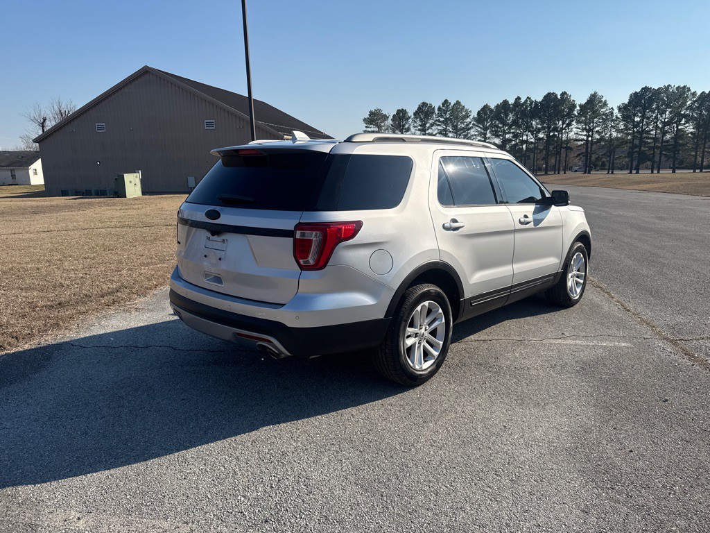 2016 Ford Explorer Image 5