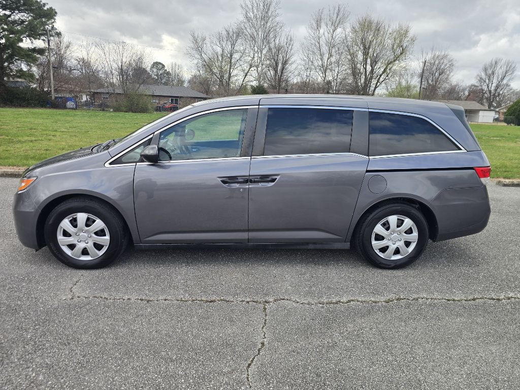 2016 Honda Odyssey Image 2