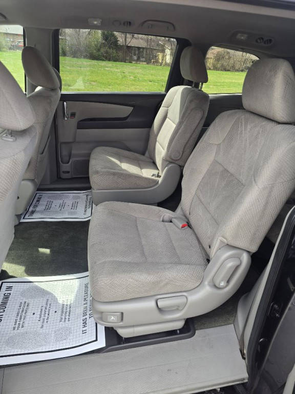 2016 Honda Odyssey Image 10