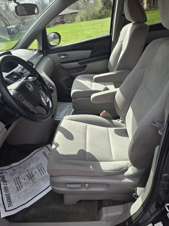 2016 Honda Odyssey Image 12