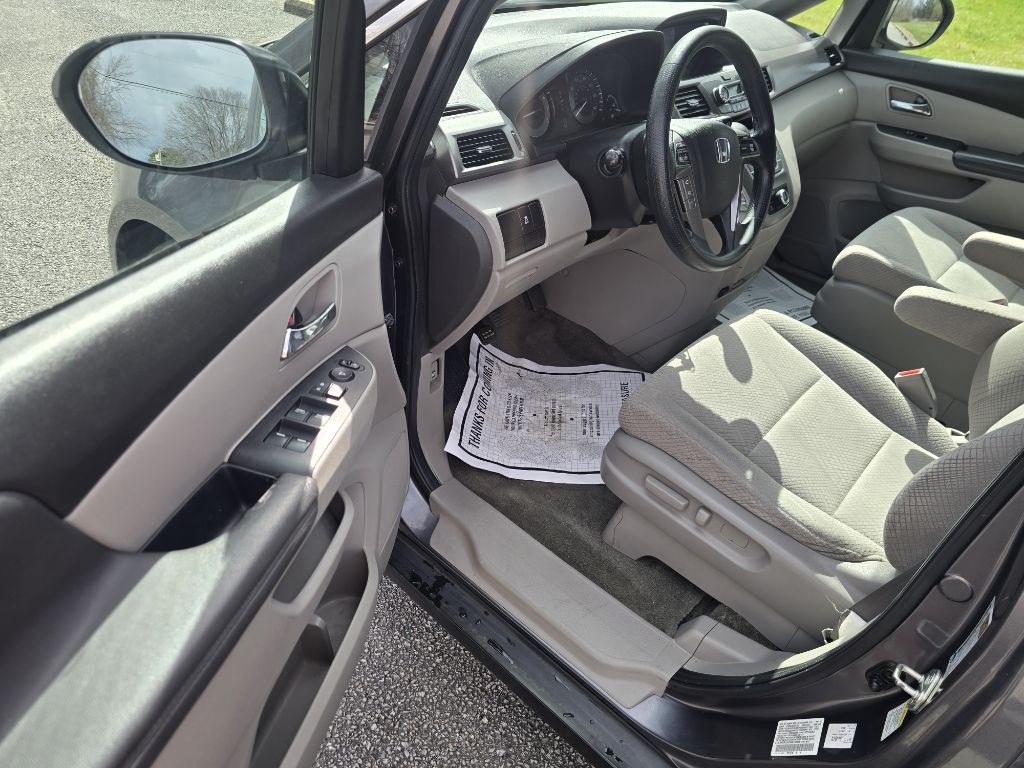2016 Honda Odyssey Image 13
