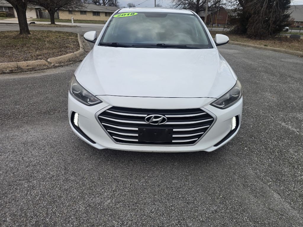 2018 Hyundai Elantra Image 3