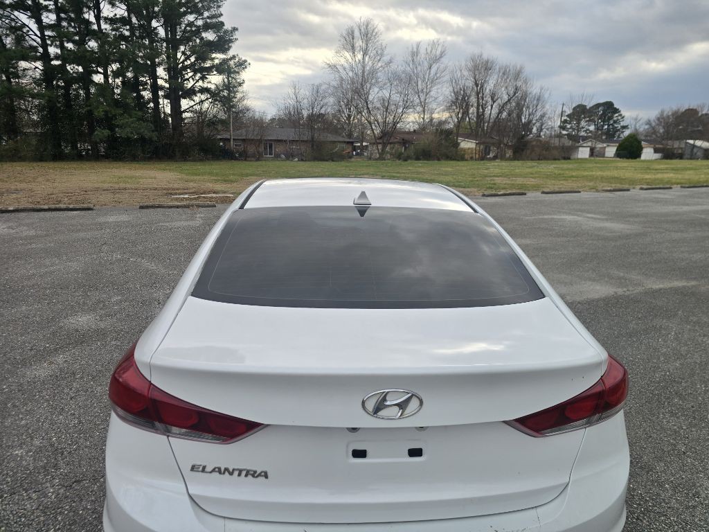 2018 Hyundai Elantra Image 7