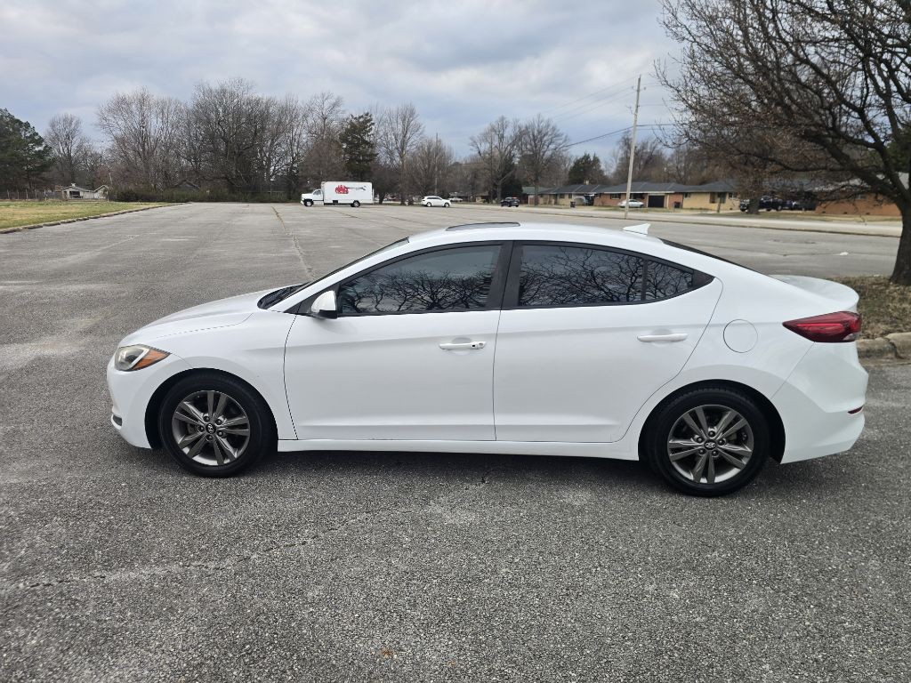 2018 Hyundai Elantra Image 9